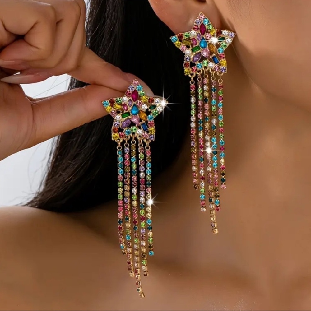 NEW❗️Luxury Multicolor Star Dangle Earrings. Unique Statement Earrings ⭐️ - Picture 2 of 5
